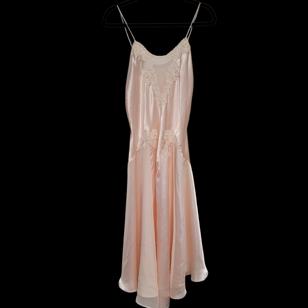 Sexy Gorgeous Yet Classy Tender Treasures Pink Negligee Nightgown Size 8